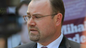 Михай Годя продолжает бороться с коррупцией и вне ЛДПМ