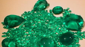 Житель Кишинева пытался продать 1 кг изумрудов