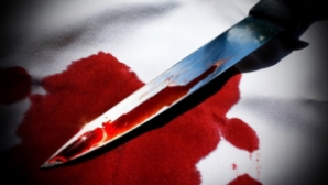 Зарезал тещу и  выбросил тело в канализационный люк