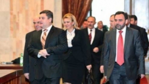 ПКРМ ищет пути решения. Додон обещает сделать заявления