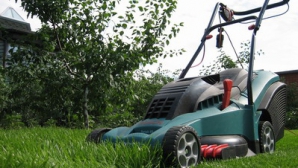 Еще 12 новых газонокосилок для «Зеленого хозяйства»