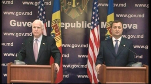 Маккейн: Конгресс поддерживает демократическое развитие Молдовы. Филат: Рад, что у нас есть такие друзья