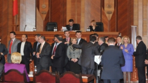 ПКРМ требует отставки правительства и ЦИК. Волницкий: Это предвыборная акция