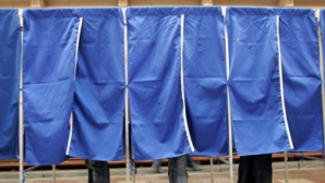 ЦИК принял решение о снятии штор в кабинках для голосования