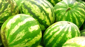 Арбузная пора: На столичных рынках арбузы продаются по 3,5-5 леев за килограмм