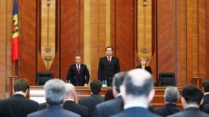 Депутаты думают об отпуске. Воронин отдыхает в Чехии, а Гимпу отправится в Румынию