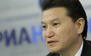 Президент ФИДЕ Илюмжинов: Я говорил с Каддафи по телефону. Он остается в Триполи