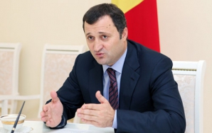 Филат недоволен работой министров: Следует вести строгий учет командировок чиновников в районы