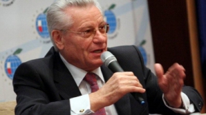 Лучинский против изменения Основного закона:  Конституция должна меняться, но не в связи с выборами