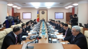 Правительство намерено ограничить подарки чиновников