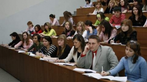 Поступающие в лицеи Румынии могут отправлять документы по почте