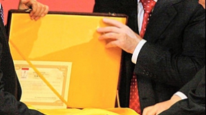 Лупу об ограничении подарков чиновникам: Вы отдаете себе отчет, о чем говорите?