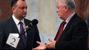 WikiLeaks: Додон планировал покинуть ПКРМ и создать коалицию с Лупу