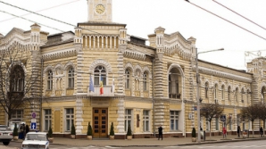 О советниках МСК, которые «прижимают друг друга к стенке», закулисных битвах и «беспорядке» в столице