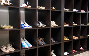 Туфли депутатов: молдавские политики не претендуют на звание «законодателей моды»