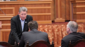 Гимпу требует созвать Совет АЕИ. Лупу раздумывает