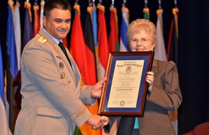 Министр обороны Виталий Маринуца включен в международную галерею знаменитостей