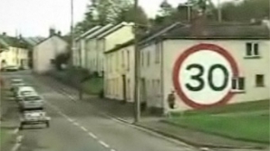 Британец помог водителям снизить скорость до 30 километров в час