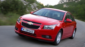 Chevrolet представит гибридный седан Cruze