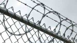 Тюрьма за кражу в почтовом отделении и похищение человека