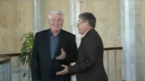 Воронину и Гимпу удобно уважать друг друга: Либералы и коммунисты делают все возможное, чтобы подтолкнуть страну к досрочным выборам