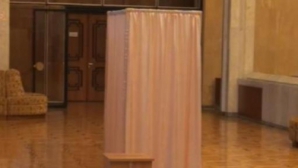 Тайна испорченного бюллетеня: Лупу подозревает Чимбричука, депутат ЛДПМ требует публичных извинений