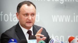 Додон обвиняет некоторых представителей АЕИ в давлении по вопросу голосования за Лупу