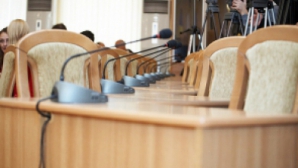 Хаос в МСК: Коммунисты ушли, либералы не пришли 