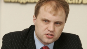 Шевчук отправил в отставку более 80 чиновников