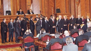 Бесконечные выборы? Конституционный суд может аннулировать выборы от 16 декабря