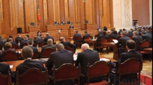 Альянс за евроинтеграцию и коммунисты планируют продолжить начатые в понедельник переговоры