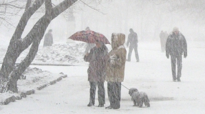 За морозами - мокрый снег: В Молдове сохраняется желтый код опасности 