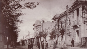 Около 80 процентов особняков в стране полностью разрушены