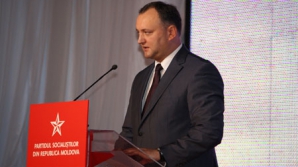 Игоря Додона едва не забросали яйцами (ВИДЕО)