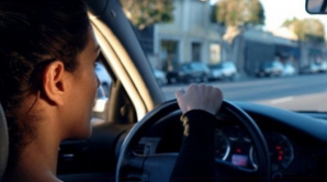 Перепутавшая тормоз с газом учительница сбила 17 детей