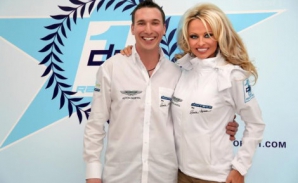 У Памелы Андерсон - своя гоночная команда