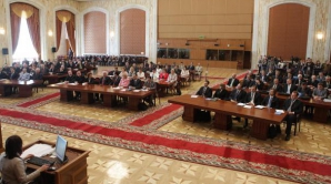 Проект закона от ЛДПМ об увеличении пенсий депутатов