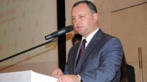 Додон Воронину: "Увольте своих советников!"