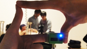 Ubi-Camera сделает снимок с помощью виртуальной рамки