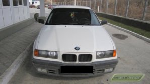 Машины с фальшивыми документами на границе: Трое водителей арестованы