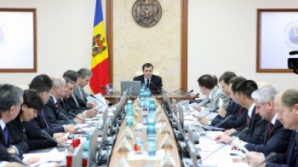 Трое министров отчитаются перед депутатами