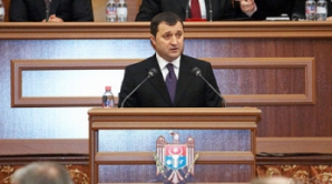 Филат, выступая в парламенте, поблагодарил Гимпу и Лупу 