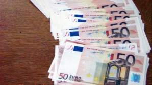 Полицейские из Кишинева отделались штрафом в 2400 леев за взятку в 3200 евро