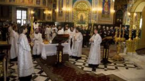 В церковь - по зову сердца: большинство молдавских политиков ходят в храмы несколько раз  в год