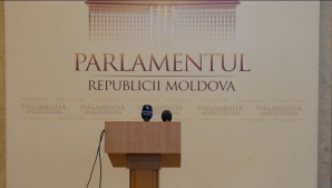 Либералы идут в КС: парламентарии хотят знать, при каких условиях депутат может лишиться мандата