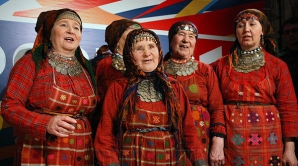 "Бурановские бабушки" очаровали в Баку журналистов и соперников