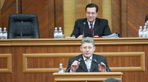 Как Лупу задержал самолет, чтобы Гимпу не опоздал на сессию НАТО