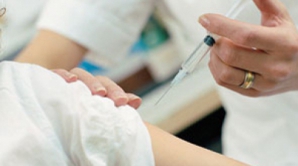 10 учащихся попали в больницу после вакцинации от туберкулеза