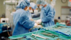 Депутаты Зимбабве борются со СПИДом через обрезание