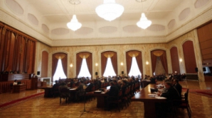 Ссора между коммунистами и либералами. ПКРМ обвиняет ЛП в намерении заполучить должность директора НЦБК